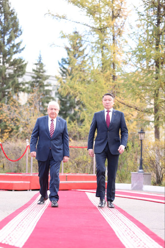 БНТУ-ЫН ҮНДЭСНИЙ БАТЛАН ХАМГААЛАХЫН САЙД ЯШАР ГҮЛЭР МОНГОЛ УЛСАД АЙЛЧИЛЖ БАЙНА